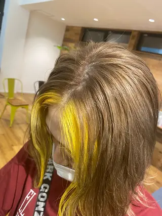 カラー 安藤 太一のヘアスタイル