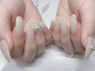 ネイル 芦辺 香奈のネイルデザイン