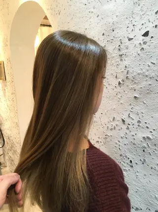 カラー youres hair 新宿三丁目所属・髪質改善カラー、美髪 トリートメント専門のヘアスタイル