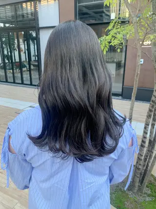 ロング カラー ヘアアレンジ yuka .のヘアスタイル