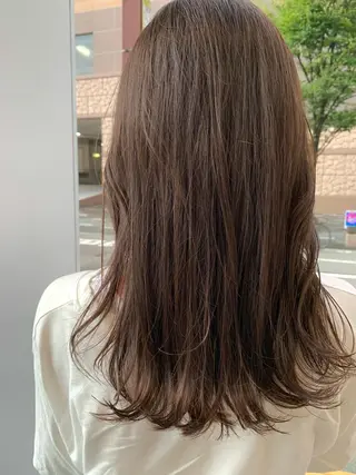 ミディアム 園 冬稀のヘアスタイル