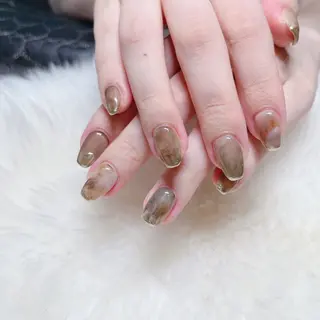 ネイル 根津 綾子のネイルデザイン