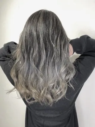 ロング カラー _WHITE上本町 上本町店のヘアスタイル