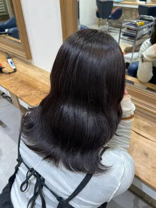 ミディアム カラー ヘアアレンジ SLASHスラッシュ 小西結奈のヘアスタイル