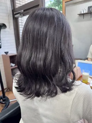 ミディアム カラー vis lien　川口店所属・土屋 咲希のヘアスタイル