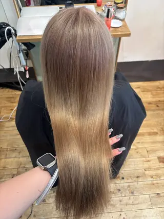 セミロング ️🩵RINKA/ ハイトーンカラー🩵のヘアスタイル