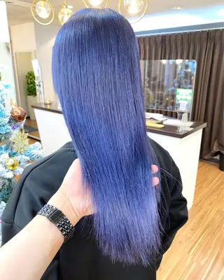 ロング カラー ANKH CROSS 新宿店所属・色ムラ修正の神様 新宿ハイトーンかすみのヘアスタイル