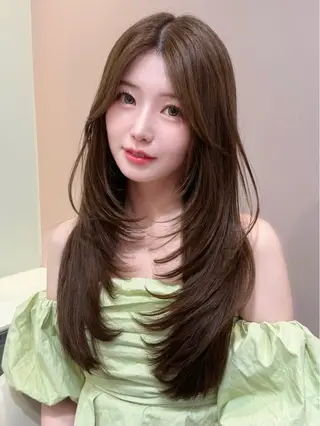 セミロング カラー 大宮レイヤーカット ハッシュ　柏崎颯刀のヘアスタイル
