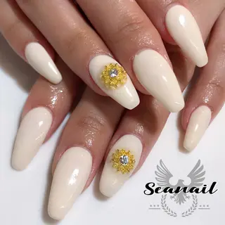 ネイル 小尾 栞のネイルデザイン