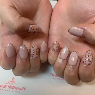 ネイル ネイルリボン 受付スタッフのネイルデザイン
