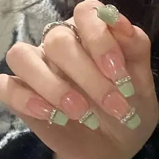 ネイル Queen Nail 柏店　クイーンネイルのネイルデザイン