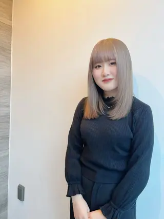 ミディアム カラー 小顔ショート🌿 Say.石川葵のヘアスタイル