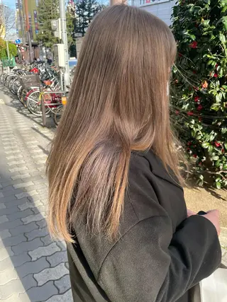 ロング カラー akane .のヘアスタイル