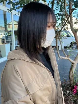 ミディアム 山内 楓のヘアスタイル