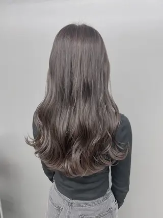 ロング カラー 透明感カラー グレージュ/あいのヘアスタイル