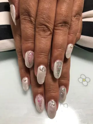 ネイル 石谷 詩織のネイルデザイン