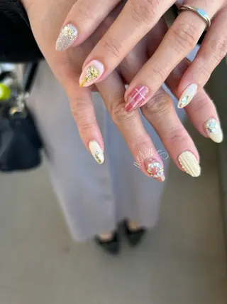 ネイル NAILST Naomiのネイルデザイン