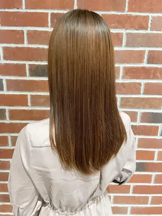 ロング ハイトーン/ベージュ 指名No.1荒木涼太のヘアスタイル