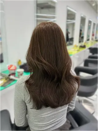 セミロング カラー 透明感ベージュ🤎 manami👒🌿のヘアスタイル