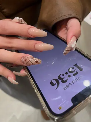 ネイル 浅野 優衣のネイルデザイン