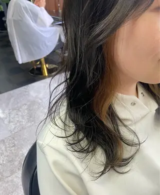 セミロング 瀧下 唯のヘアスタイル