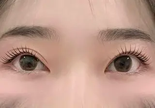 マツエク・マツパ JINGOVA Tokyo Lash & Facial所属・鶴谷 美嘉のマツエク・マツパデザイン