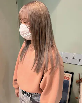 ロング カラー ﾊｲﾄｰﾝ/ｼｮｰﾄ 村上淳乃🐥のヘアスタイル