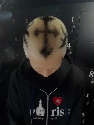 カラー メンズ GEM YURI ハイトーンカラーのヘアスタイル