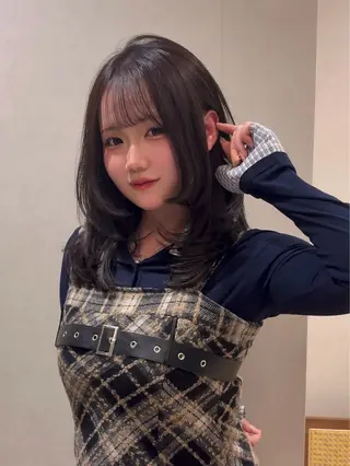 ミディアム カラー meby所属・🩵福岡ブリーチなし レイヤー/紫音🩵のヘアスタイル