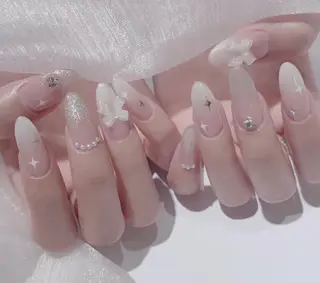 ネイル ネイルサロン SHELL所属・渡辺 真里奈のネイルデザイン