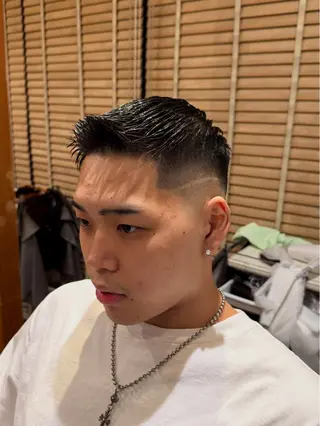 ショート 石川 泰生のヘアスタイル