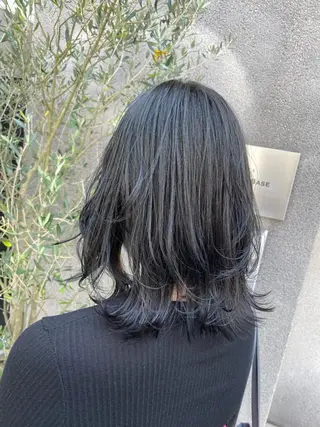 ミディアム カラー 赤み消し韓国ヘア レイヤー縮毛🤍渡邉のヘアスタイル