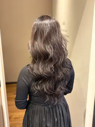 ロング カラー aisle所属・はしもと しおんのヘアスタイル