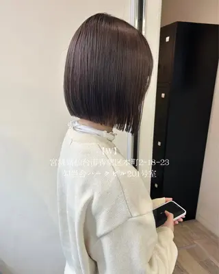 ショート W所属・小林 朋花のヘアスタイル