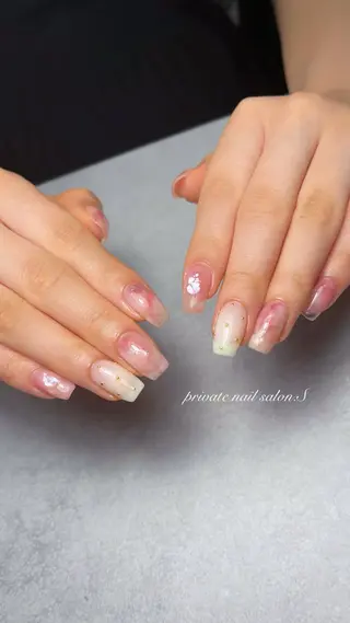 ネイル 関山 志乃のネイルデザイン