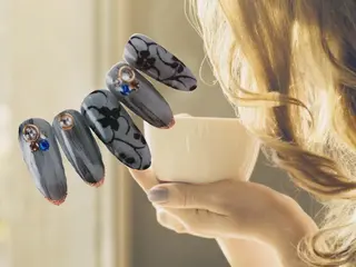 ネイル 伊藤 アップネイルのネイルデザイン