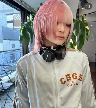 ショート カラー ヘアアレンジ ハイトーンカラー /梅田/みほのヘアスタイル