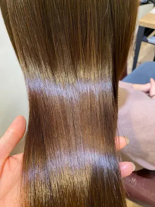 セミロング MILLOR “ミラー”のヘアスタイル