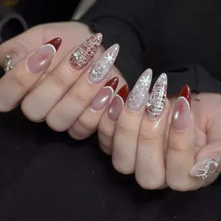 ネイル T. Leeのネイルデザイン