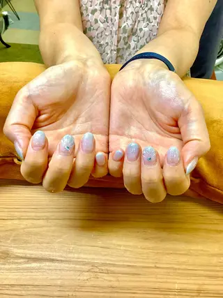 ネイル ECLAT エクラ所属・寺山 千鶴のネイルデザイン