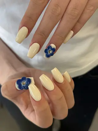 ネイル 小林 菜実のネイルデザイン