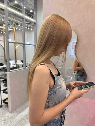 セミロング カラー ヘアアレンジ yuuto🌈 冬の透け感カラーのヘアスタイル