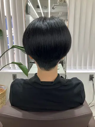 ショート カラー 沼尻 心のヘアスタイル