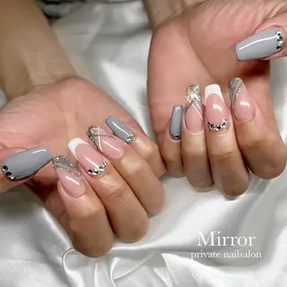 ネイル nailsalon Mirrorのネイルデザイン