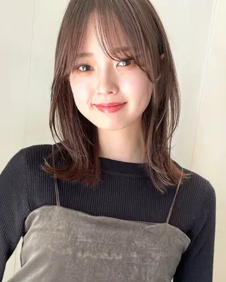 ミディアム カラー OAK 学芸大学所属・秋葉萌　透明感カラー /レイヤー/ボブ♡のヘアスタイル