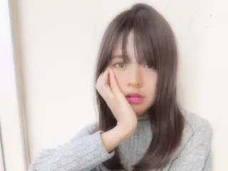 セミロング レイヤー　べージュ 白石研太のヘアスタイル