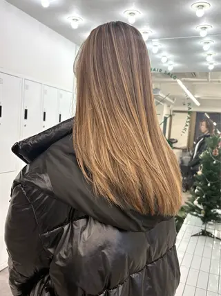 ロング Ⓜ︎iyu🌊/ハイ ライト/海外風カラーのヘアスタイル