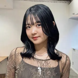 セミロング ダメージレスの縮毛 矯正ブリーチMICOのヘアスタイル