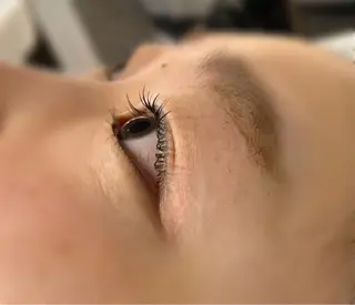 マツエク・マツパ 高橋 春菜のヘアスタイル