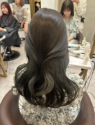 ロング 🎀透明感ブラウ ンshizuka🎀のヘアスタイル